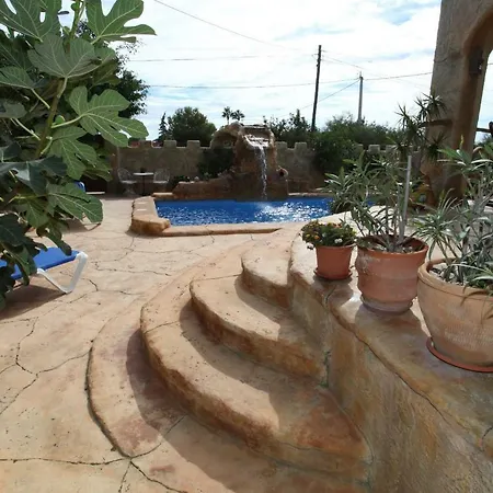 Castillo De Dona Maria Mit Drei Apartamenten * Orihuela