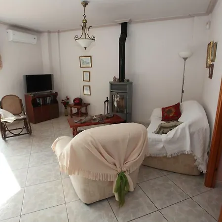 Castillo De Dona Maria Mit Drei Apartamenten * Orihuela