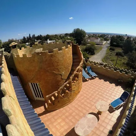 Castillo De Dona Maria Mit Drei Apartamenten